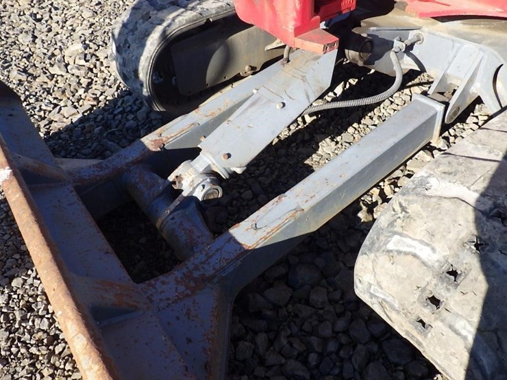 takeuchi-tb260-image-13