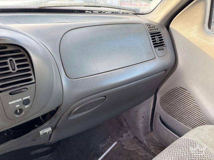 2001-ford-f150-image-18