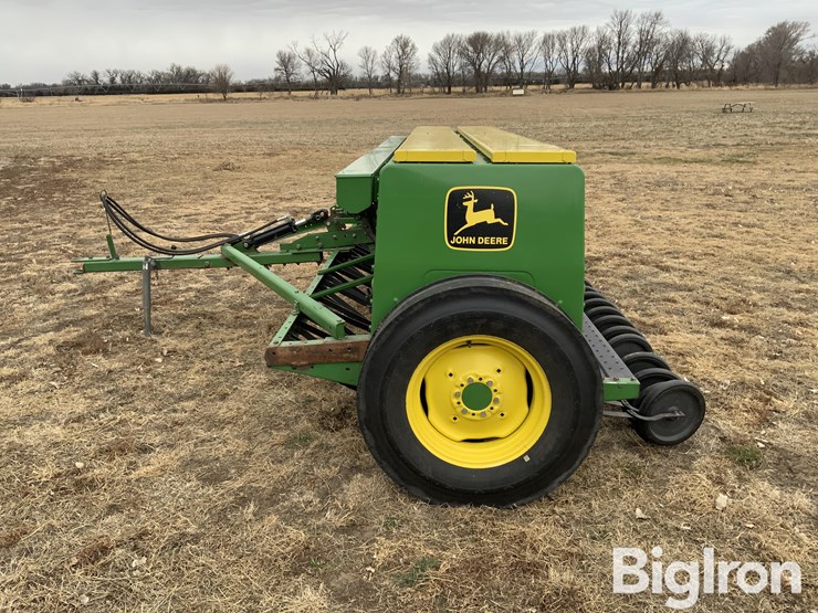 john-deere-8300-image-8