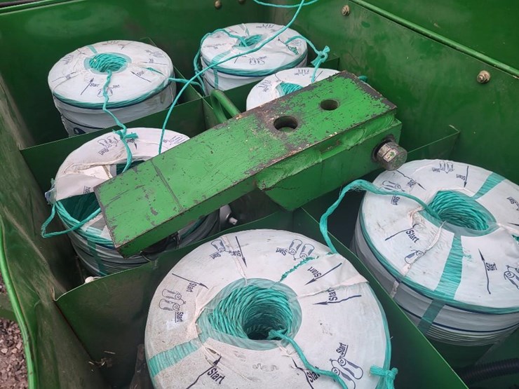 john-deere-348-image-37