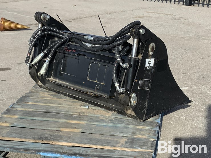 2025-giyi-gy-xkh39f-mini-skid-steer-loader-4-in-1-bucket-image-5