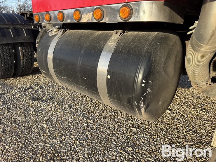 2006-peterbilt-379-image-17