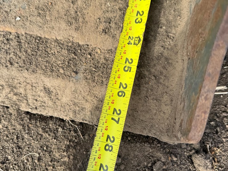 skid-steer-grapple-bucket-image-18