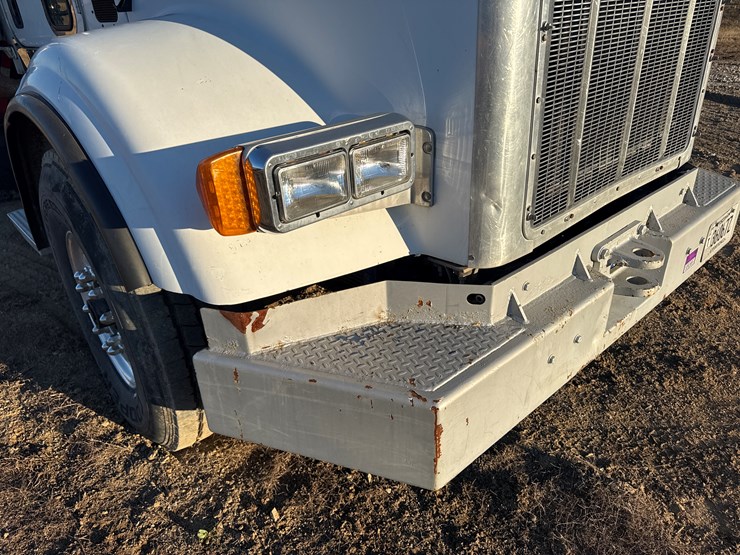 2006-peterbilt-357-image-12