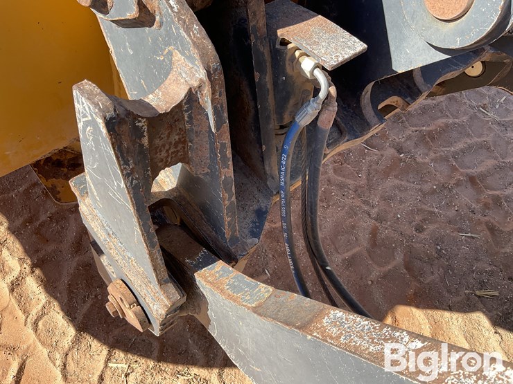 2013-deere-544k-image-12