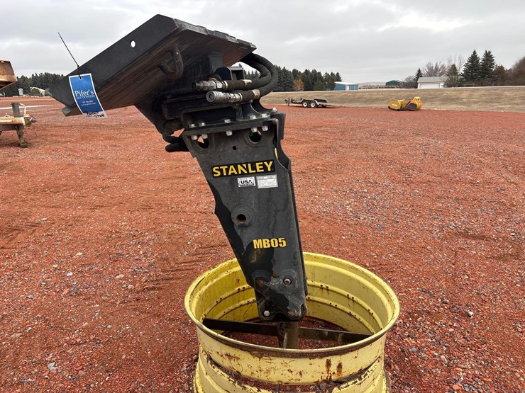 stanley-mb05s05-breaker-image-1