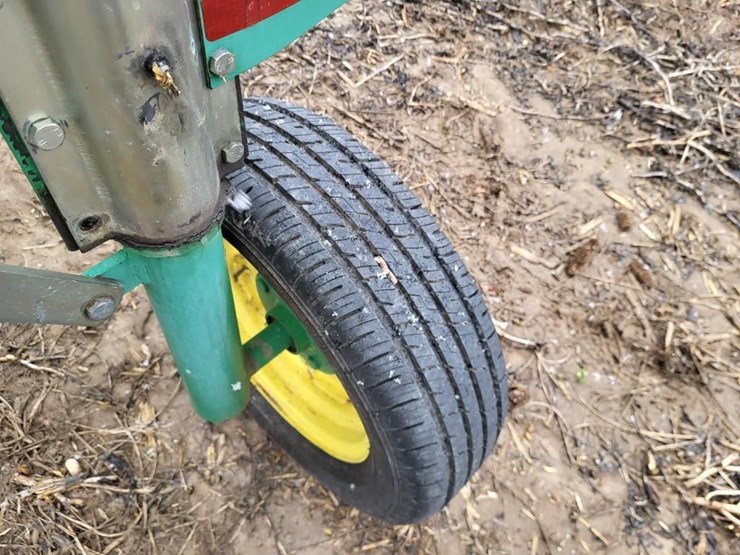 john-deere-704-image-18