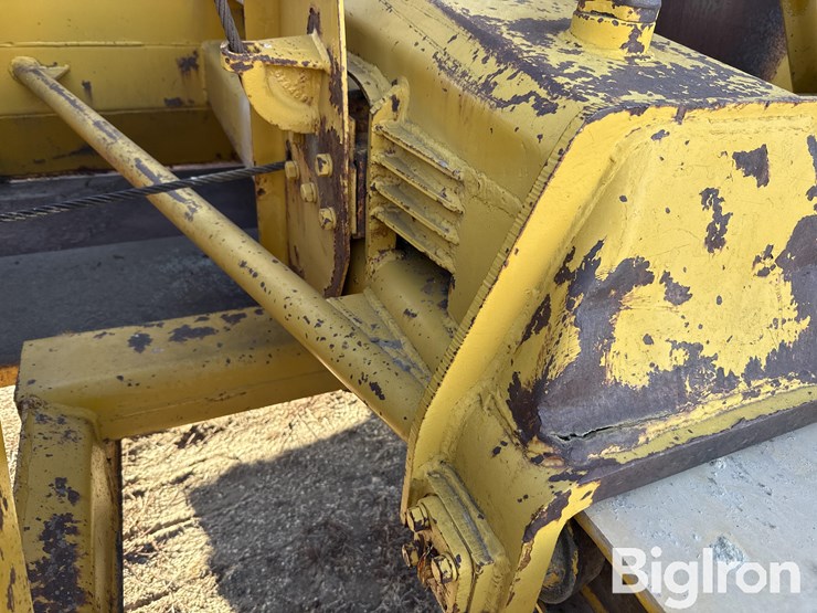 caterpillar-60-image-19