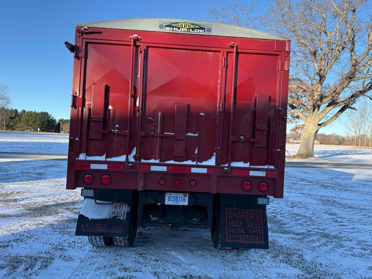 1984-freightliner-fl70-image-6