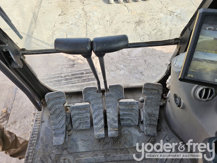 2019-volvo-ec350el-image-40