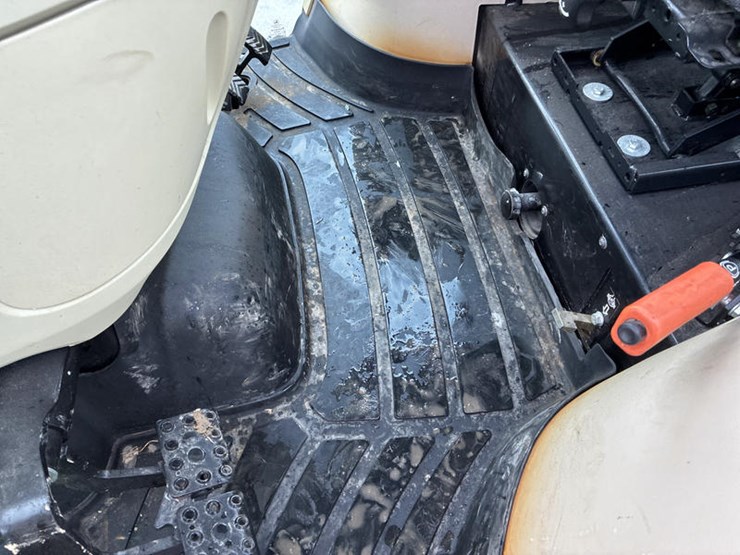 john-deere-3033r-image-53