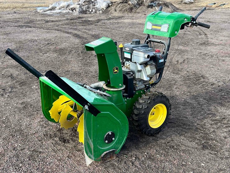 john-deere-1330se-snowblower-image-1