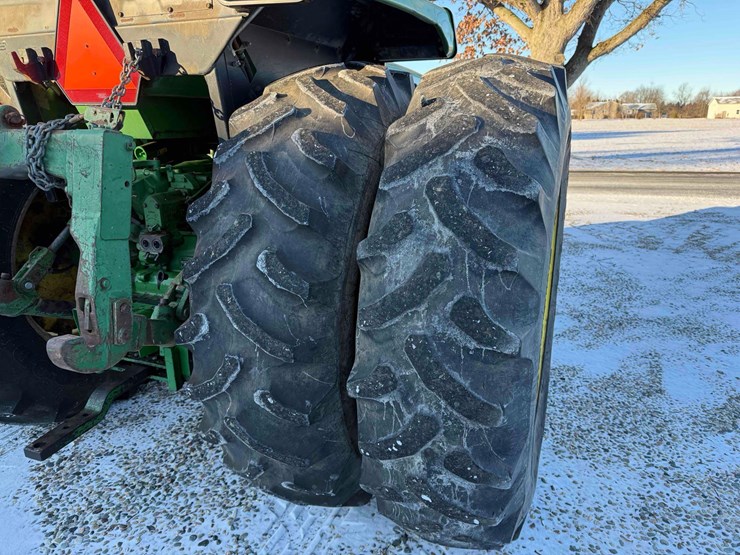 1979-john-deere-4440-image-17