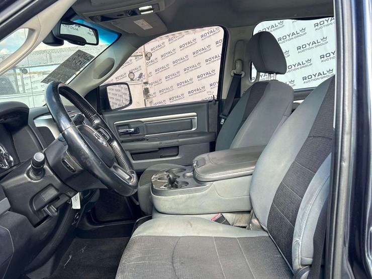 2013-dodge-1500-image-22