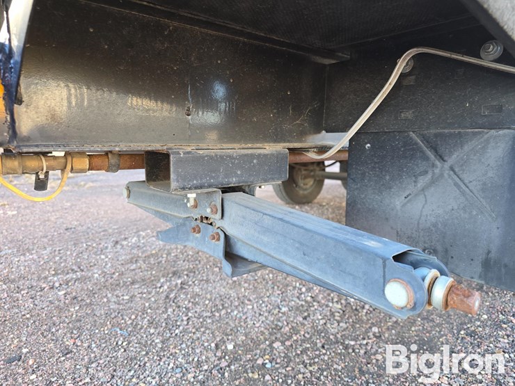 2015-keystone-bullet-272bhs-travel-trailer-image-13