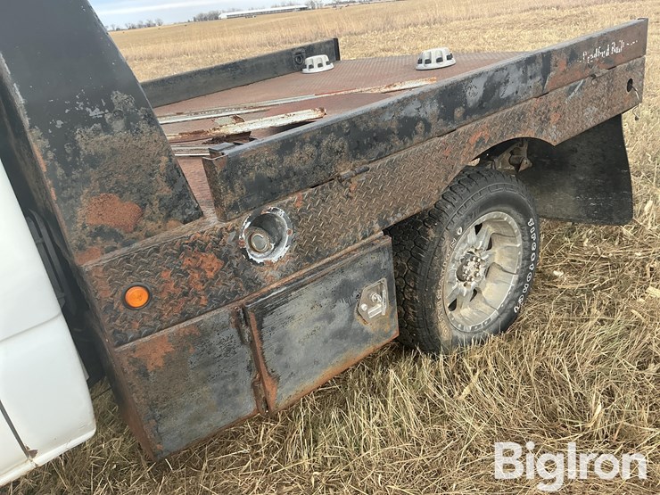 2005-chevrolet-silverado-2500-image-16