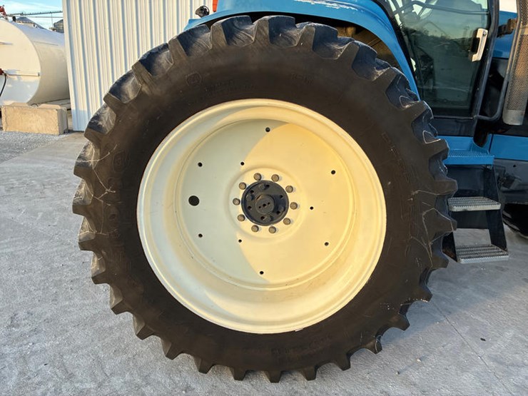 new-holland-8870-image-44