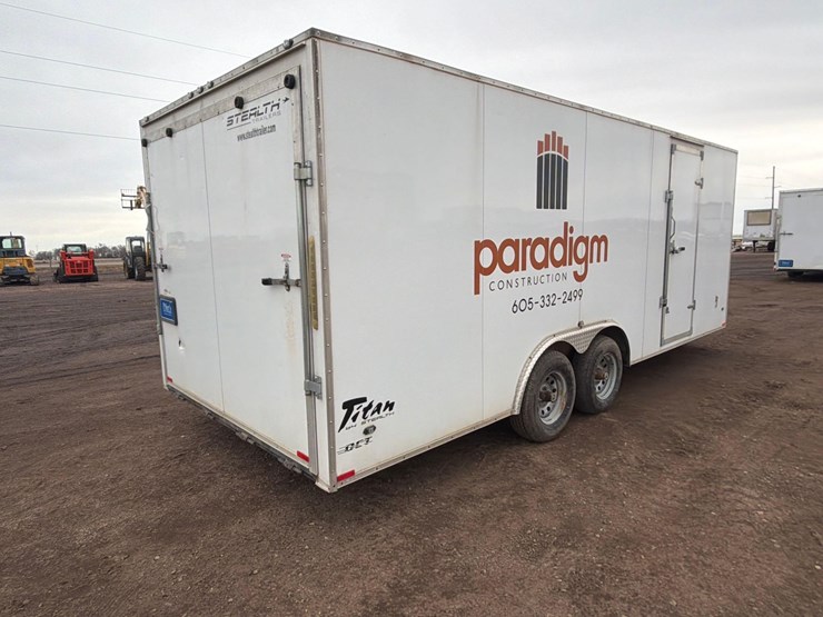 2015-stealth-enclosed-trailer-image-3