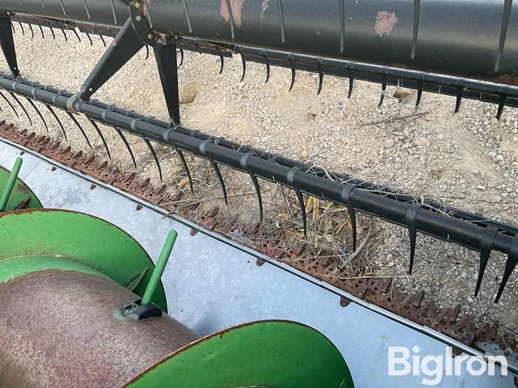 2004-john-deere-630-image-17