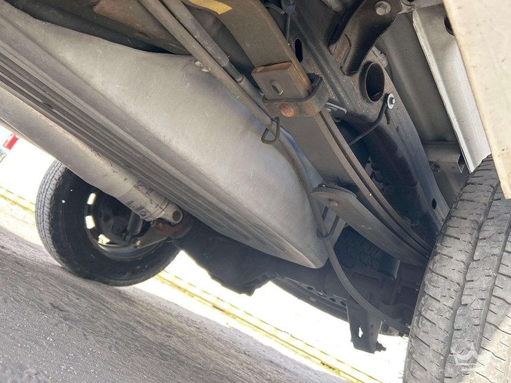 2013-chevrolet-silverado-1500-image-19