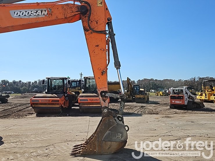 2019-doosan-dx235-lcr-5-image-16