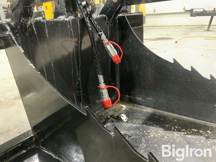 2025-giyi-sgb20-skid-steer-stump-grab-bucket-image-14