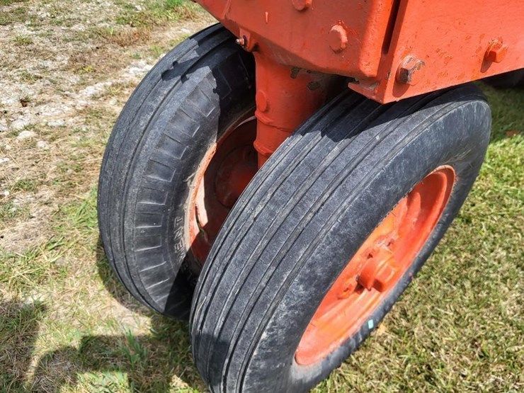 allis-chalmers-wd-tractor-image-14