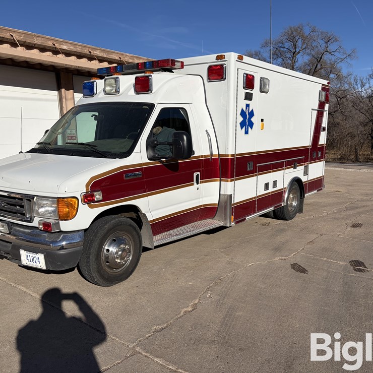 2006 FORD E450