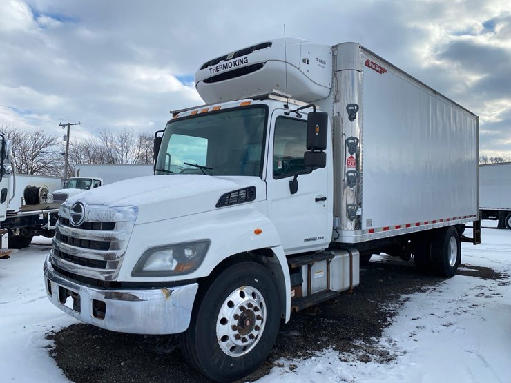 2018-hino-338-image-6