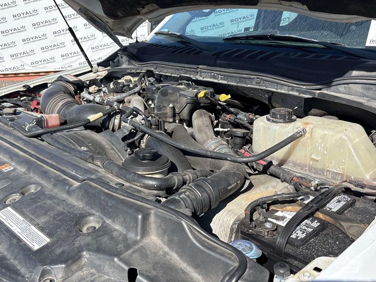 2017-ford-f550-image-11