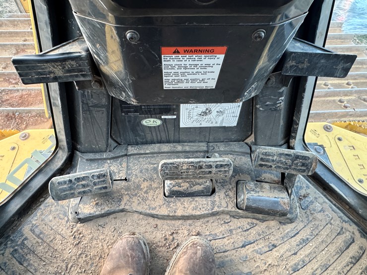 komatsu-d65px-image-50