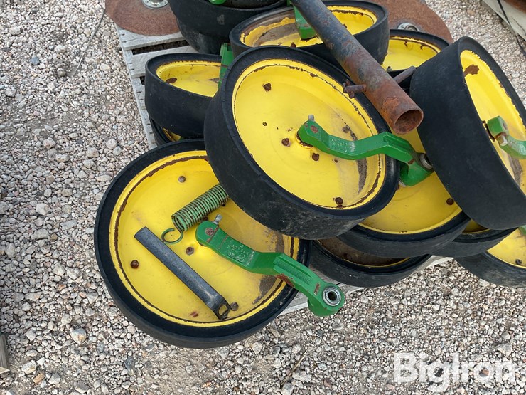 john-deere-8-image-17