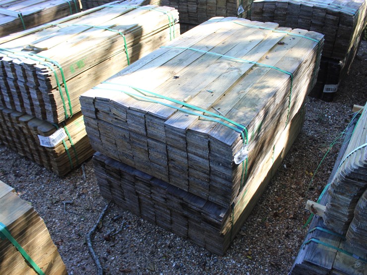 #24623-•-2-bundles-of-5/8in-x-6ft-fence-boards-image-1