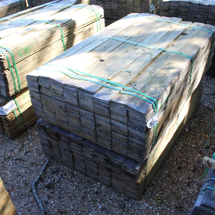 #24623 • 2 BUNDLES OF 5/8IN X 6FT FENCE BOARDS