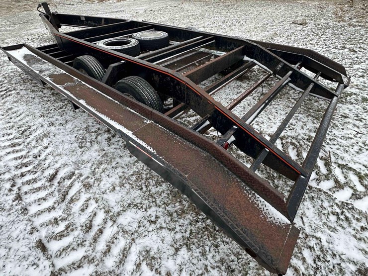 sprayer-/-utility-trailer,-11'x6"-wide,-25'-long-image-2