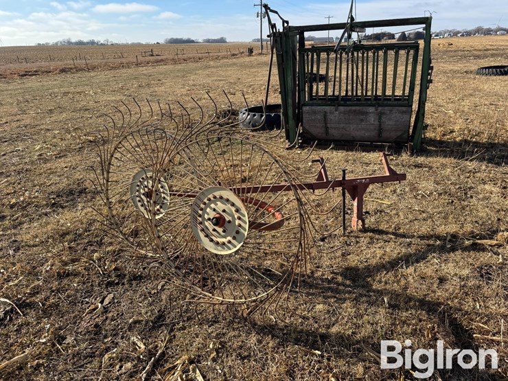 3-pt-hay-inverter-rake-image-6