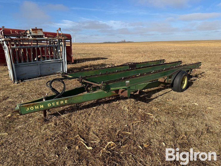 john-deere-200-image-1