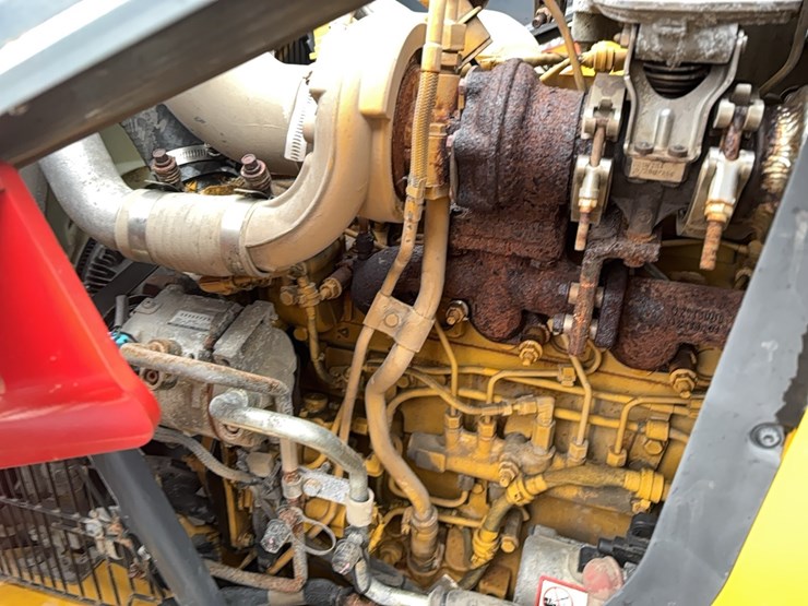 2022-john-deere-310-image-22