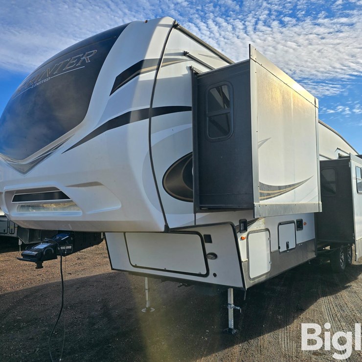 2021 Keystone Sprinter 3570LFT 5th Wheel Camper