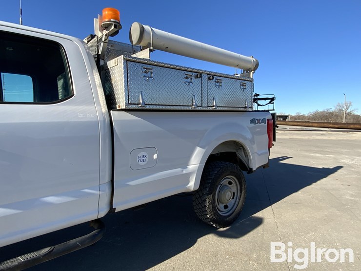 2017-ford-f350-xl-image-17