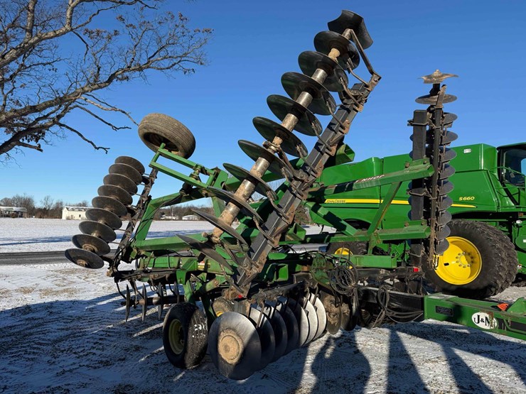 john-deere-630-image-11