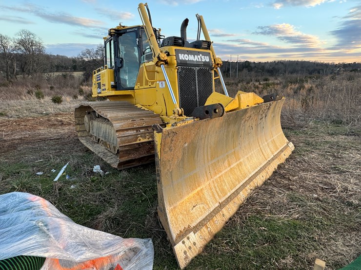 komatsu-d65px-image-3