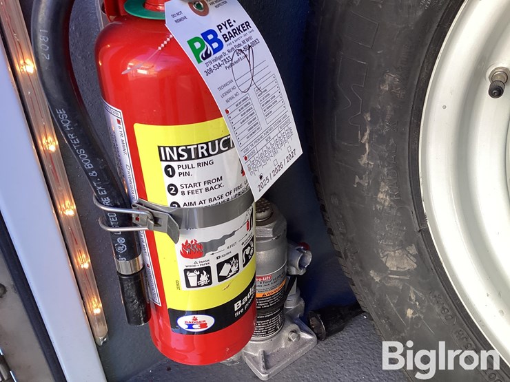 2010-ford-e450-image-14