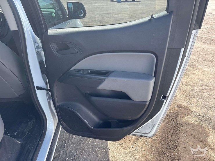 2018-chevrolet-colorado-image-24