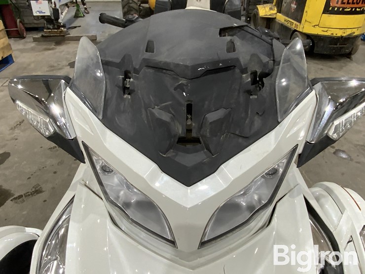 2018-can-am-spyder-rt-trike-image-15