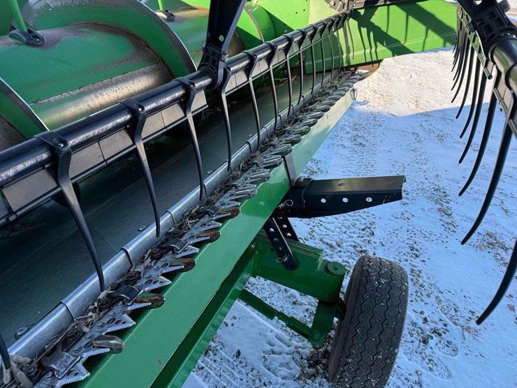 john-deere-630f-image-18