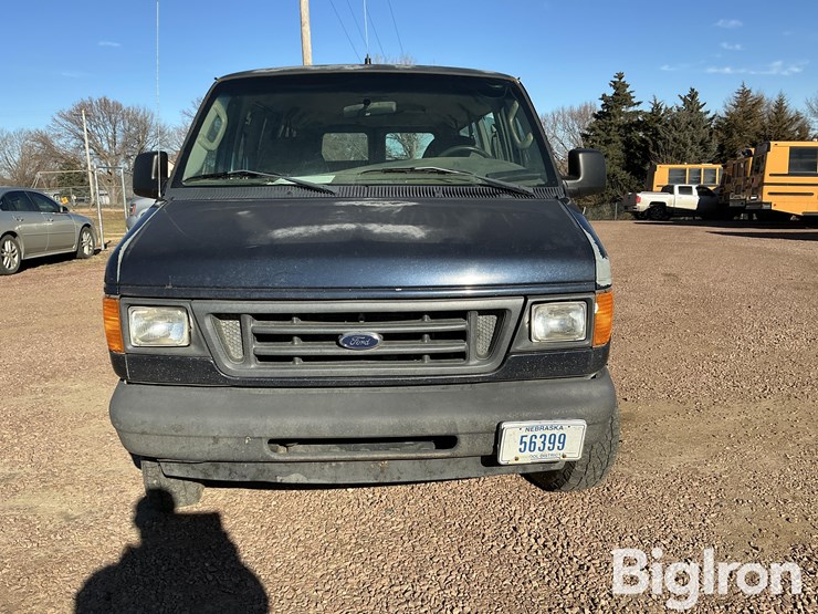 2003-ford-e350-image-2
