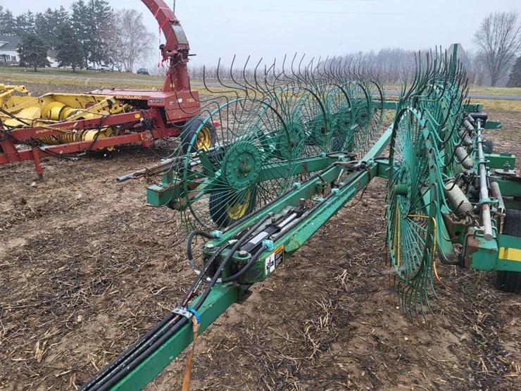 john-deere-704-image-11