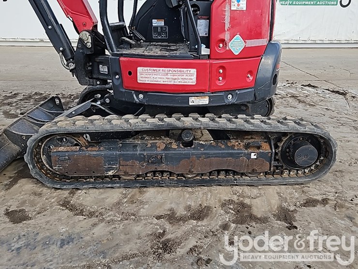 2021-yanmar-vio25-image-22