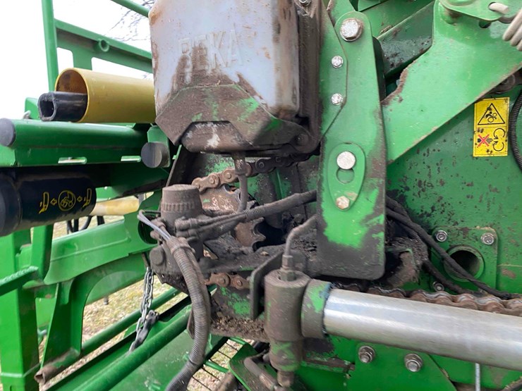 mchale-750-v6-round-baler,-image-56